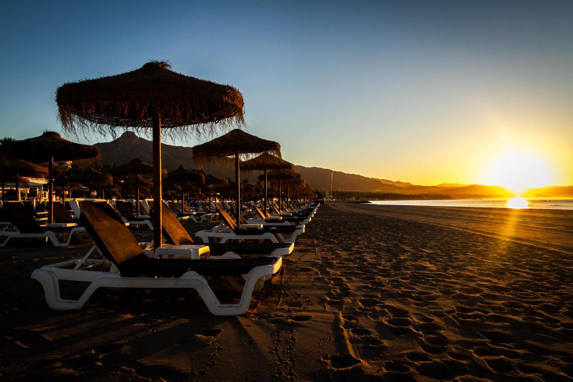 Banus - Beautiful Modern Flat Sea Views *