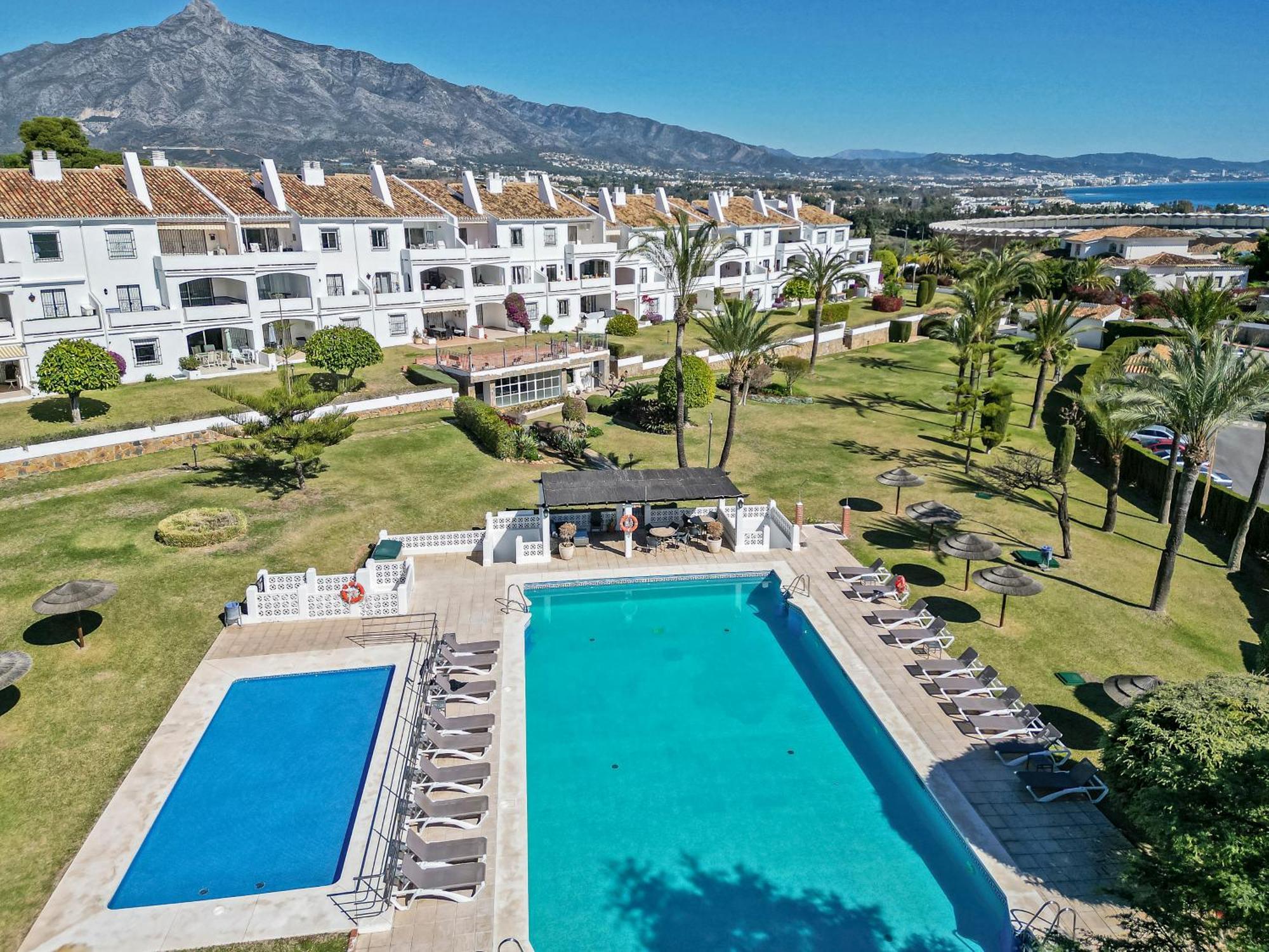 Banus - Beautiful Modern Flat Sea Views Apartamento