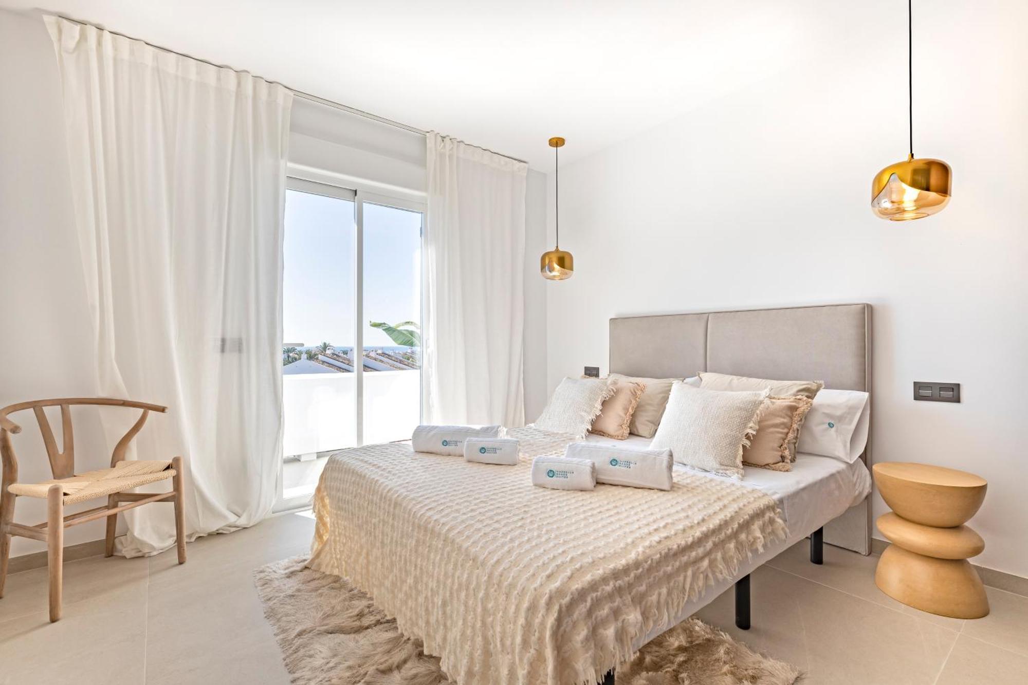 Banus - Beautiful Modern Flat Sea Views * Marbella