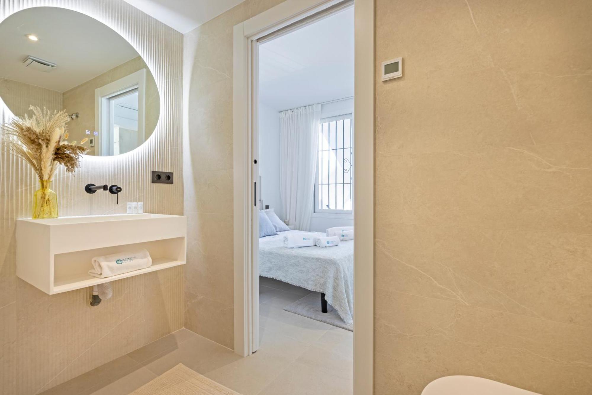 Banus - Beautiful Modern Flat Sea Views Marbella