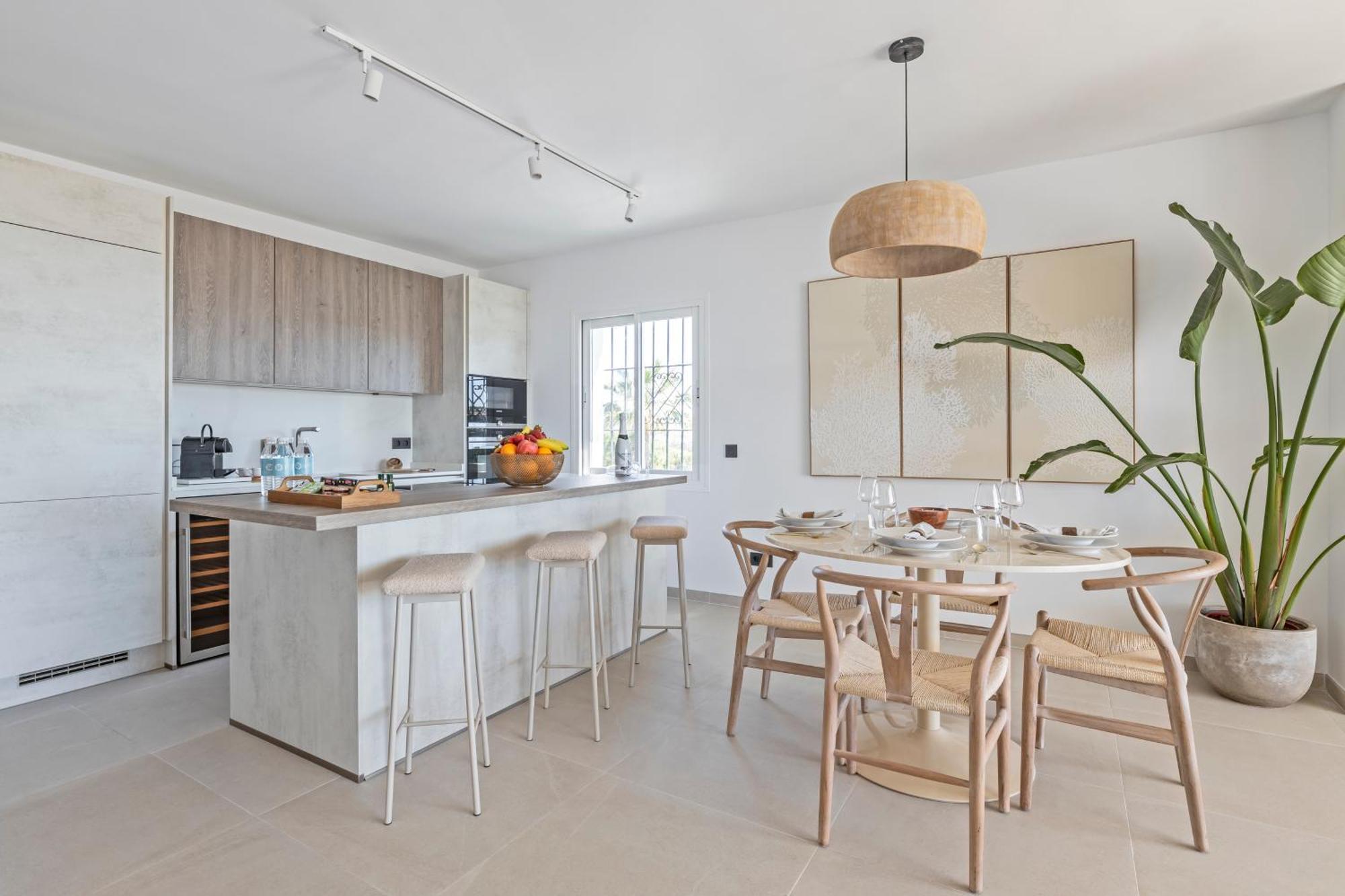 Banus - Beautiful Modern Flat Sea Views